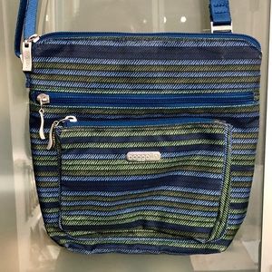 Baggalini cross body purse